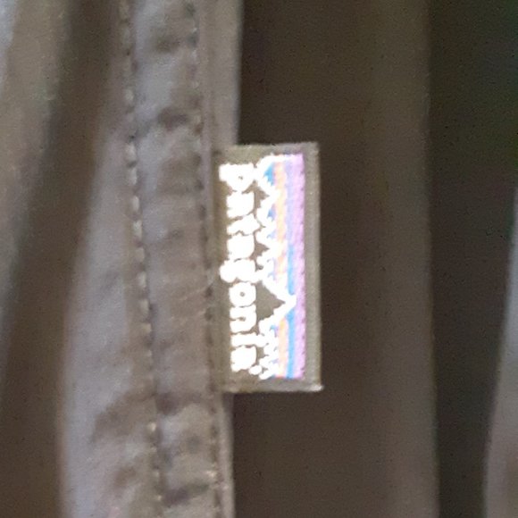 Patagonia 10 lightweight black roll up cargo hiking pant - Picture 5 of 6